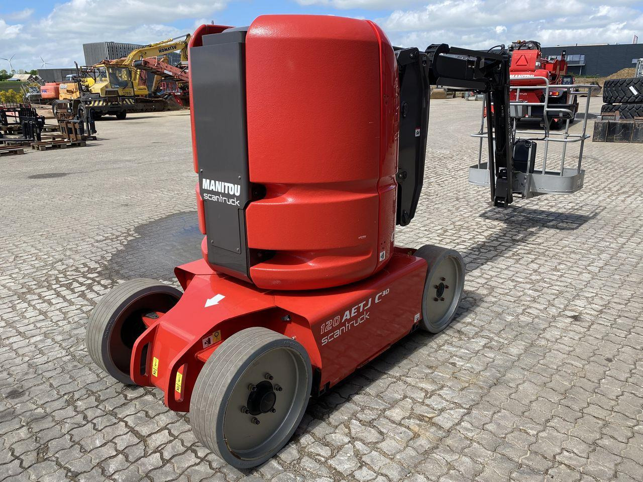 Manitou 120AETJ Compact 3D - זרוע מרפקי: תמונה 4 Manitou 120AETJ Compact 3D - זרוע מרפקי: תמונה 4
