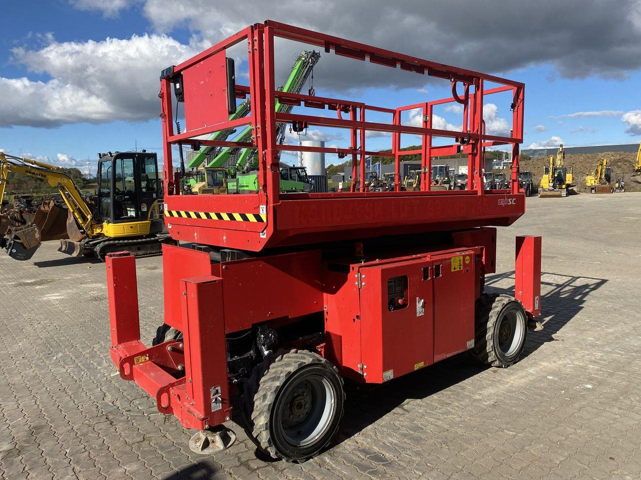 Manitou 120SC - מעלית מספריים: תמונה 4 Manitou 120SC - מעלית מספריים: תמונה 4