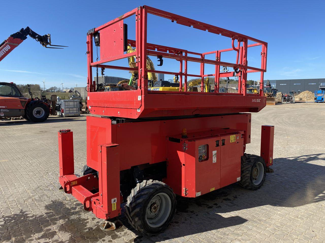 Manitou 140SC - מעלית מספריים: תמונה 4 Manitou 140SC - מעלית מספריים: תמונה 4