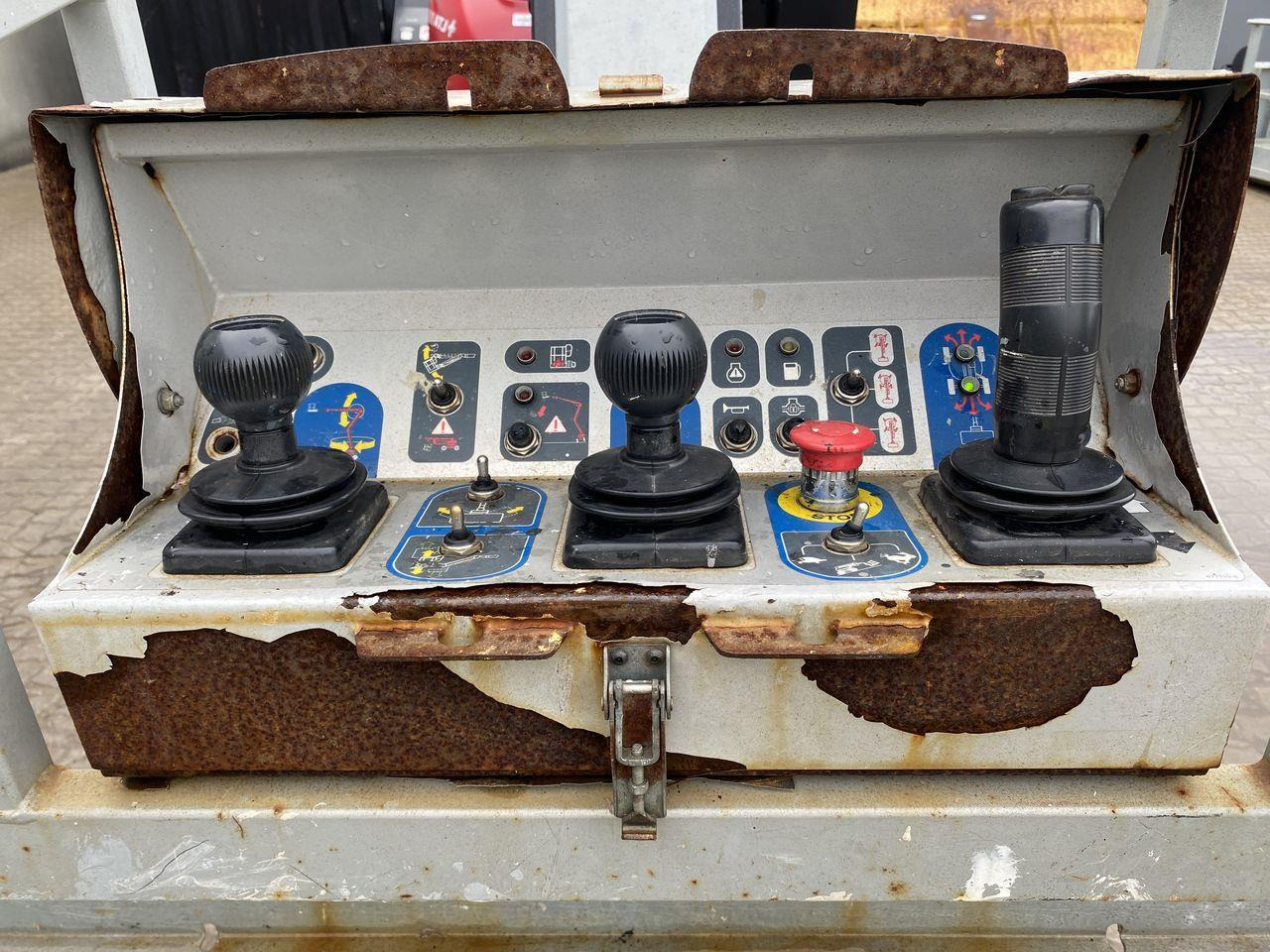 Manitou 160ATJ+ - זרוע מרפקי: תמונה 3 Manitou 160ATJ+ - זרוע מרפקי: תמונה 3