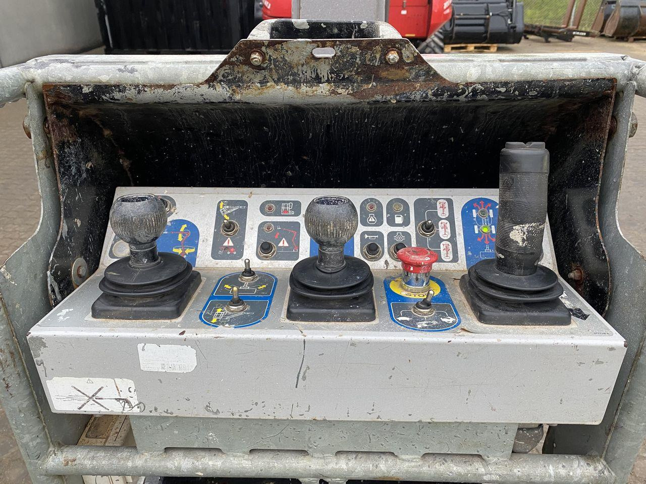 Manitou 200ATJ RC - זרוע מרפקי: תמונה 3 Manitou 200ATJ RC - זרוע מרפקי: תמונה 3