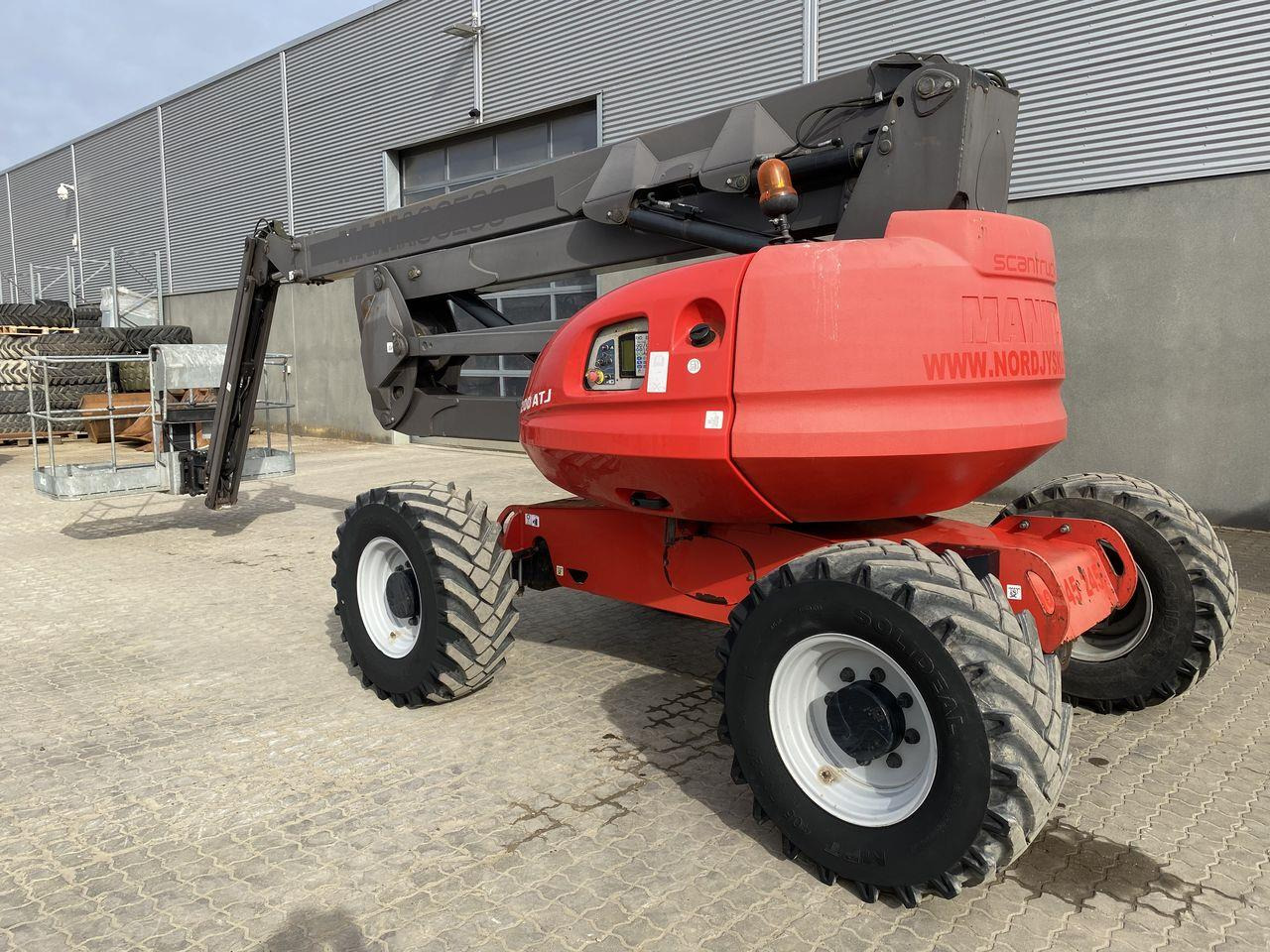 Manitou 200ATJ RC - זרוע מרפקי: תמונה 2 Manitou 200ATJ RC - זרוע מרפקי: תמונה 2