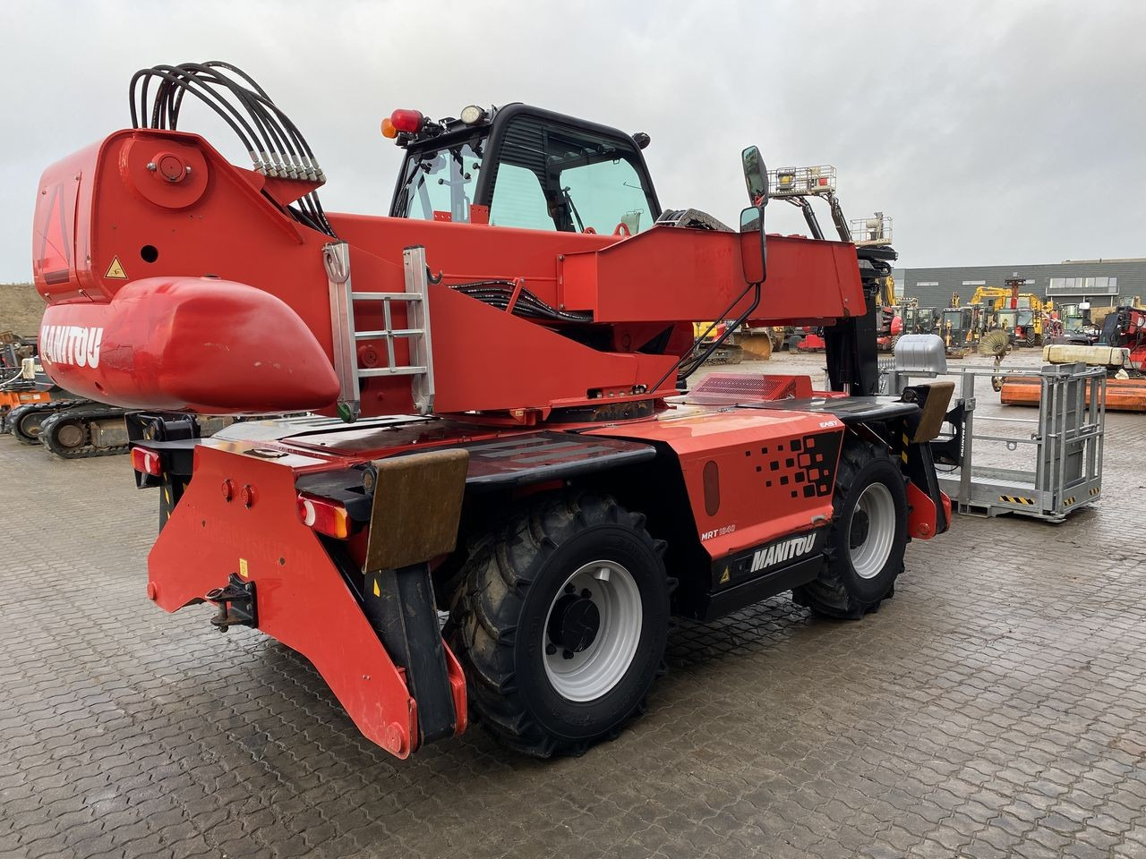 Manitou MRT1840 EASY ST3B - מפעיל טלסקופי: תמונה 4 Manitou MRT1840 EASY ST3B - מפעיל טלסקופי: תמונה 4
