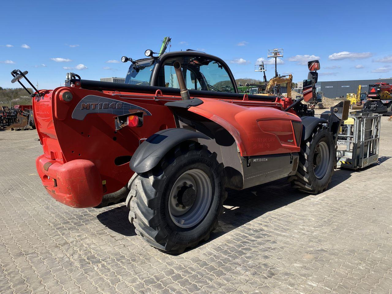 Manitou MT1840A ST3B - מפעיל טלסקופי: תמונה 4 Manitou MT1840A ST3B - מפעיל טלסקופי: תמונה 4