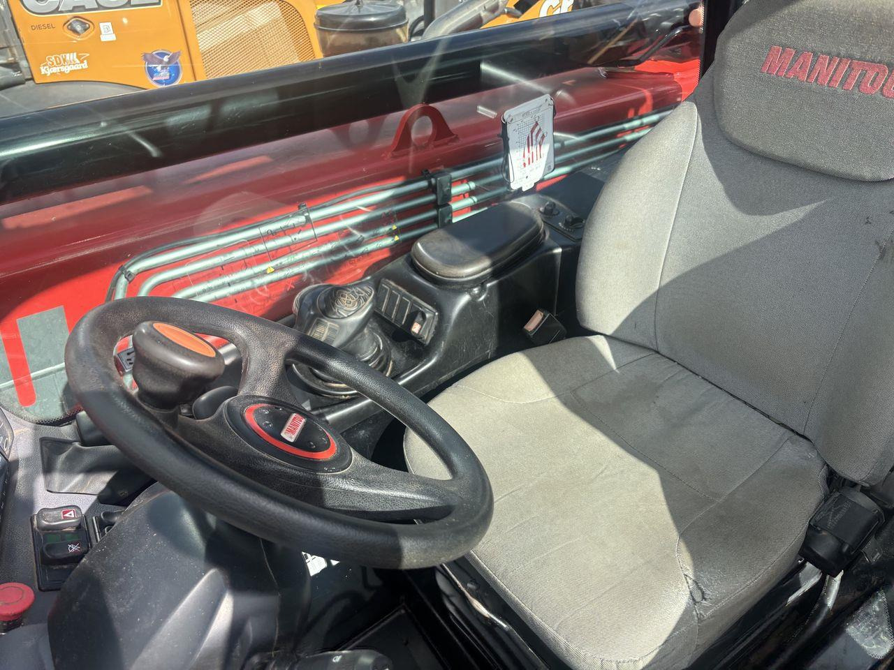 Manitou MT933 EASY COMFORT - מפעיל טלסקופי: תמונה 3 Manitou MT933 EASY COMFORT - מפעיל טלסקופי: תמונה 3