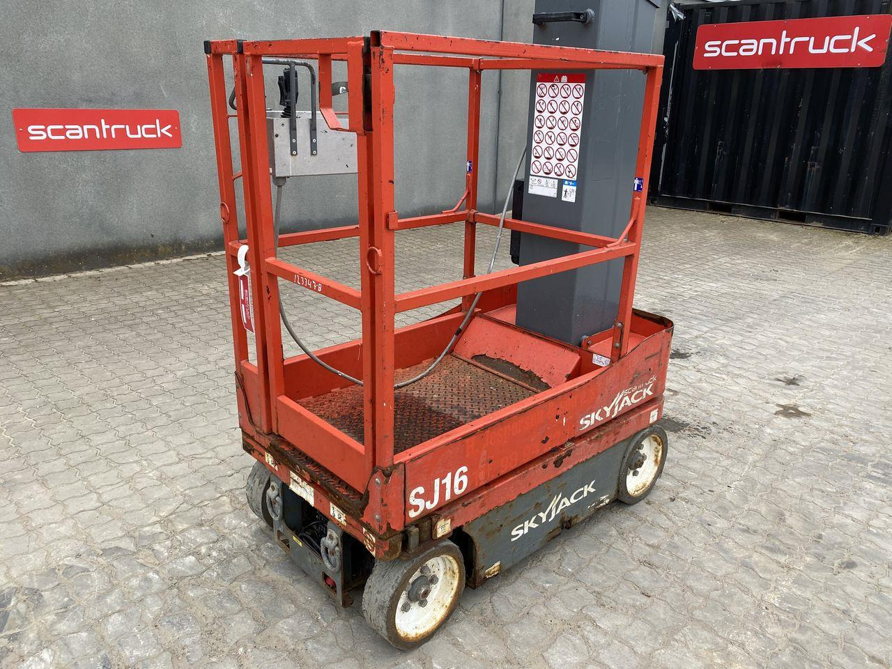 Skyjack SJ16 - מעלית תורן אנכית: תמונה 1 Skyjack SJ16 - מעלית תורן אנכית: תמונה 1