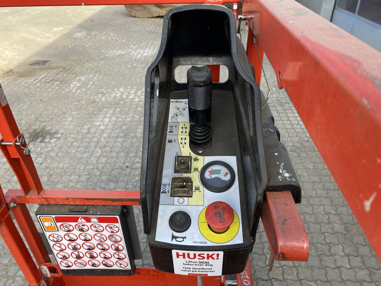 Skyjack SJ3219 - מעלית מספריים: תמונה 3 Skyjack SJ3219 - מעלית מספריים: תמונה 3