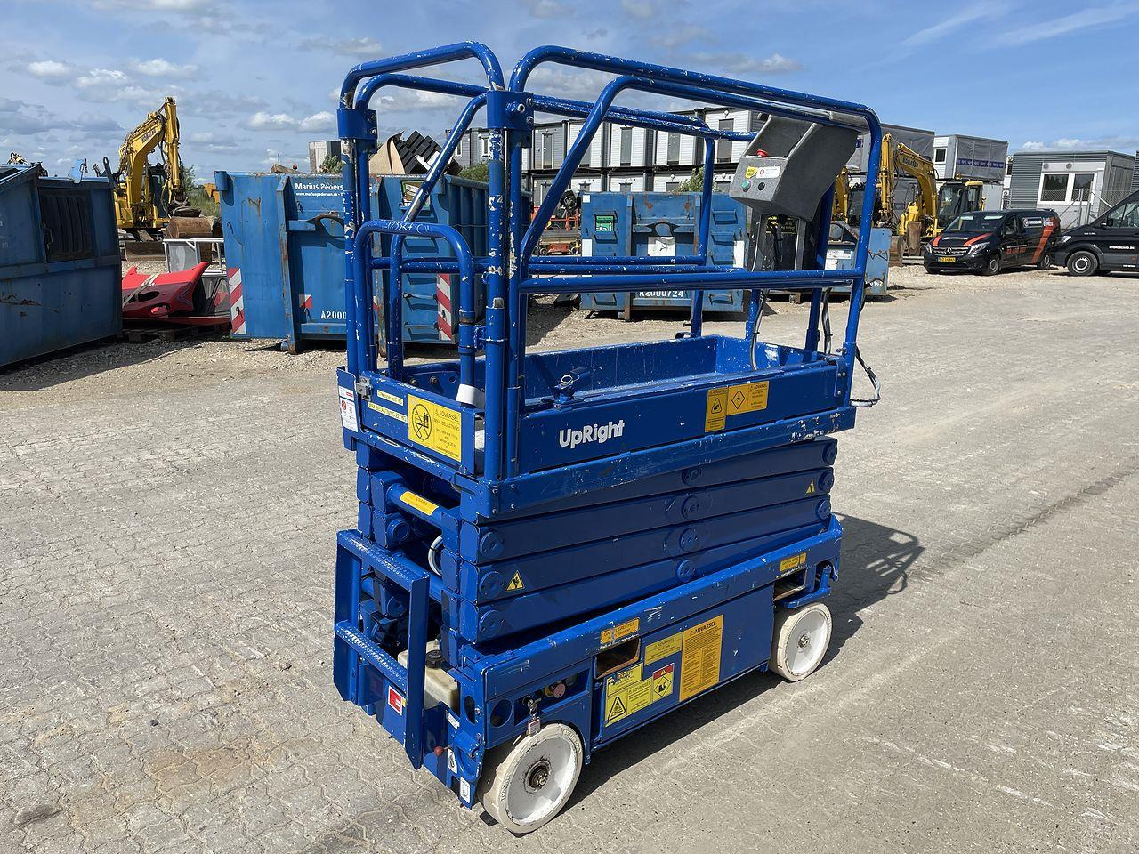 Upright MX19 - מעלית מספריים: תמונה 4 Upright MX19 - מעלית מספריים: תמונה 4