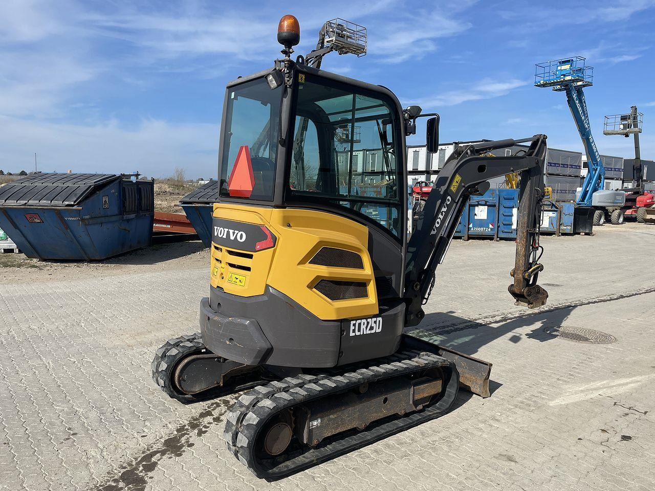 Volvo ECR25 - מיני מחפר: תמונה 4 Volvo ECR25 - מיני מחפר: תמונה 4