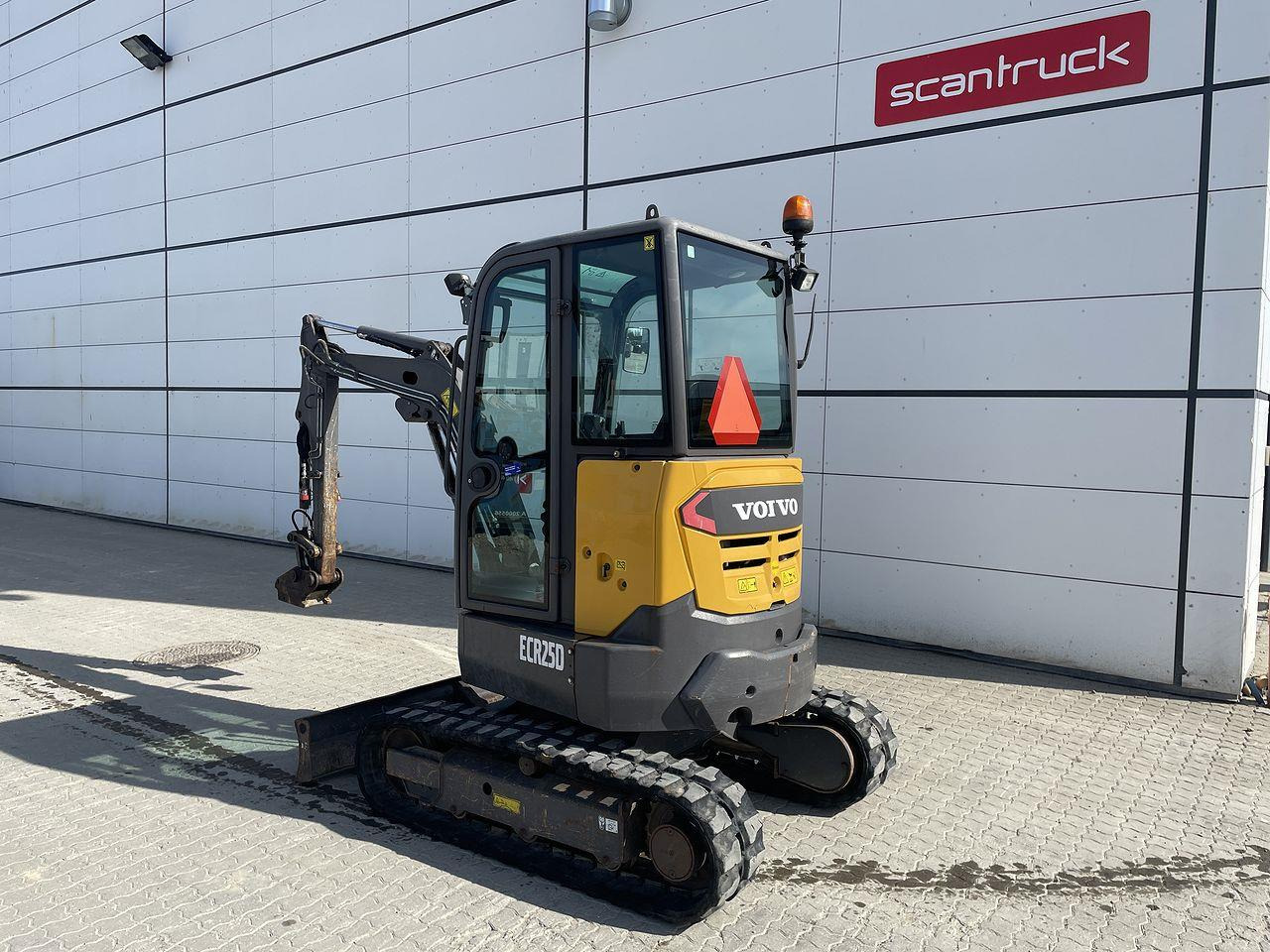 Volvo ECR25 - מיני מחפר: תמונה 2 Volvo ECR25 - מיני מחפר: תמונה 2