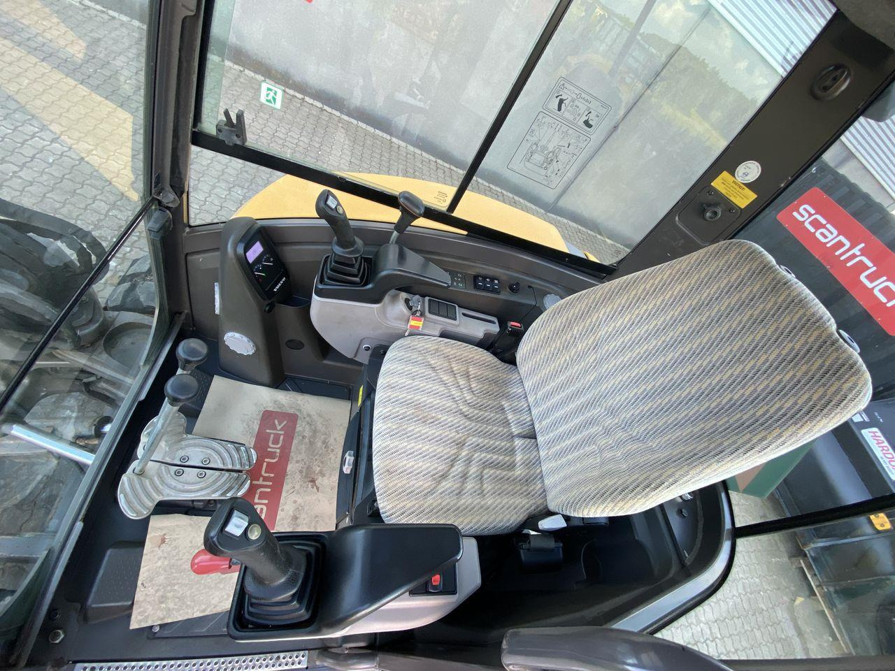 Volvo ECR50 - מיני מחפר: תמונה 3 Volvo ECR50 - מיני מחפר: תמונה 3