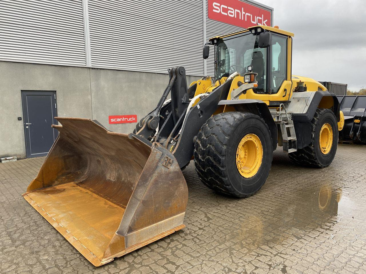 Volvo L120G - מעמיס גלגלים: תמונה 1 Volvo L120G - מעמיס גלגלים: תמונה 1