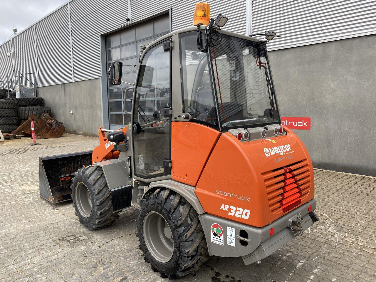 Weycor AR320 Cab - מעמיס קומפקטי: תמונה 2 Weycor AR320 Cab - מעמיס קומפקטי: תמונה 2