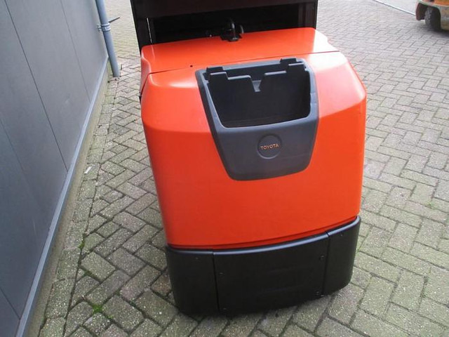 Toyota OSE 100W - בוחר הזמנות: תמונה 4 Toyota OSE 100W - בוחר הזמנות: תמונה 4