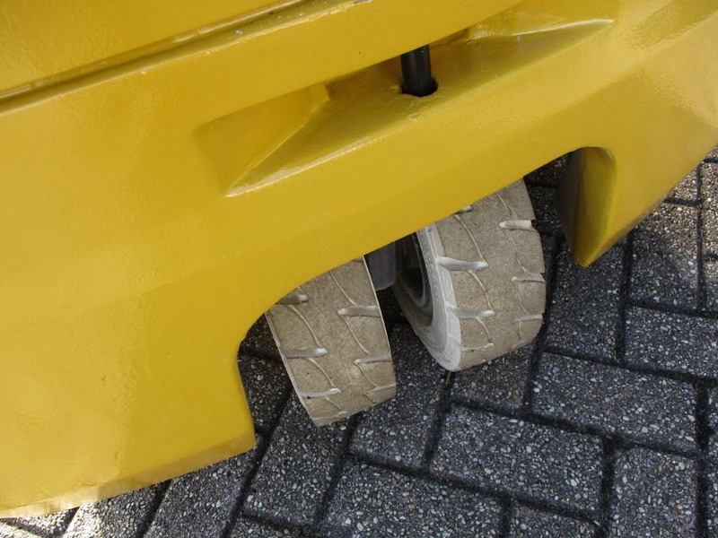 Yale ERP16-ATF - מלגזה חשמלית: תמונה 5 Yale ERP16-ATF - מלגזה חשמלית: תמונה 5