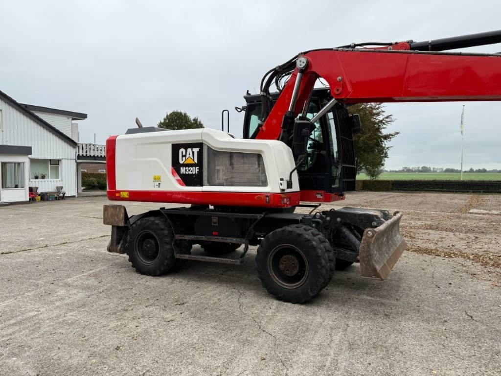 CAT M320F - מחפר גלגלים: תמונה 5 CAT M320F - מחפר גלגלים: תמונה 5
