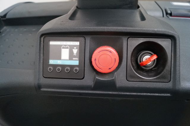 Jungheinrich ECE220HP - בוחר הזמנות: תמונה 5 Jungheinrich ECE220HP - בוחר הזמנות: תמונה 5