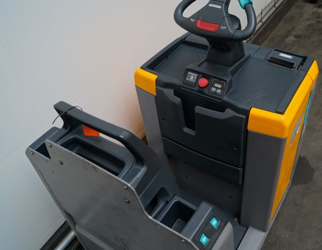 Jungheinrich ECE220 - בוחר הזמנות: תמונה 3 Jungheinrich ECE220 - בוחר הזמנות: תמונה 3