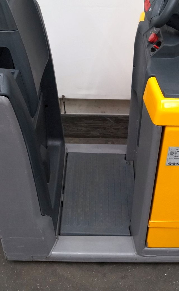 Jungheinrich ECE225 - בוחר הזמנות: תמונה 5 Jungheinrich ECE225 - בוחר הזמנות: תמונה 5