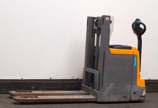 Jungheinrich EJD220 - מערים: תמונה 1 Jungheinrich EJD220 - מערים: תמונה 1