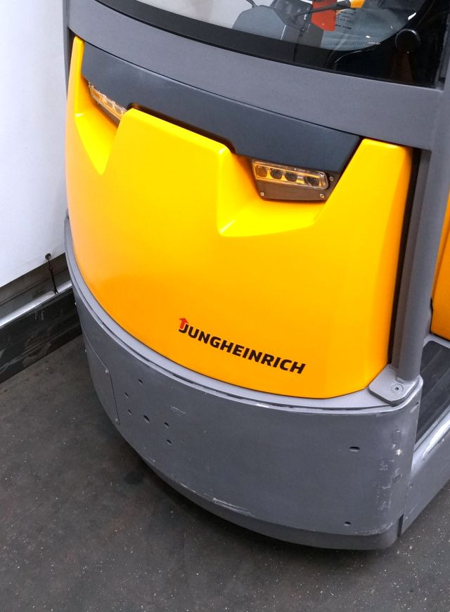 Jungheinrich EZS570 - טרקטור גרירה: תמונה 3 Jungheinrich EZS570 - טרקטור גרירה: תמונה 3