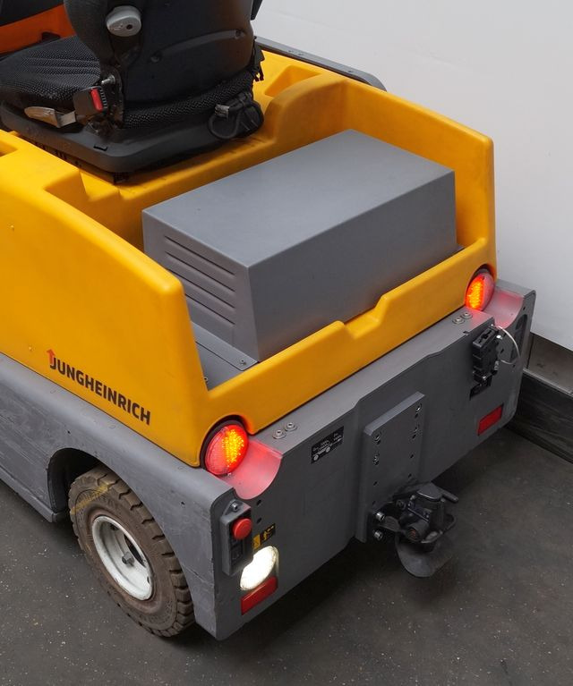 Jungheinrich EZS570 - טרקטור גרירה: תמונה 4 Jungheinrich EZS570 - טרקטור גרירה: תמונה 4