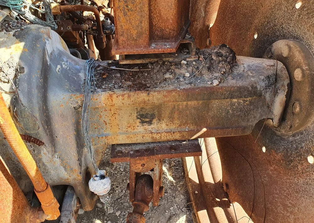 Claas Ares Renault 556 wał blok silnik głowica most zwolnica skrzynia - תיבת הילוכים עבור מכונה חקלאית: תמונה 5 Claas Ares Renault 556 wał blok silnik głowica most zwolnica skrzynia - תיבת הילוכים עבור מכונה חקלאית: תמונה 5