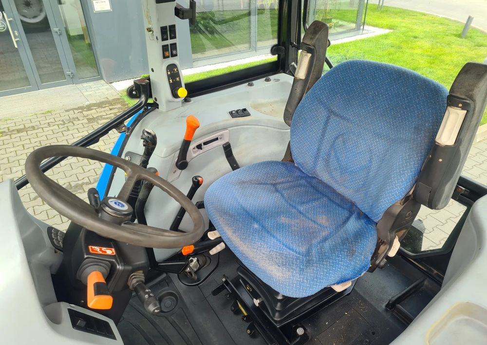 טרקטור חקלאי New Holland T5040: תמונה 6