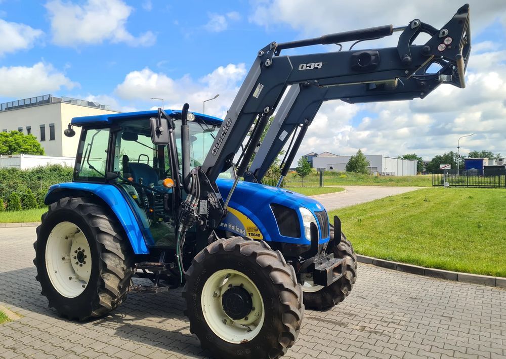 New Holland T5040 - טרקטור חקלאי: תמונה 2 New Holland T5040 - טרקטור חקלאי: תמונה 2
