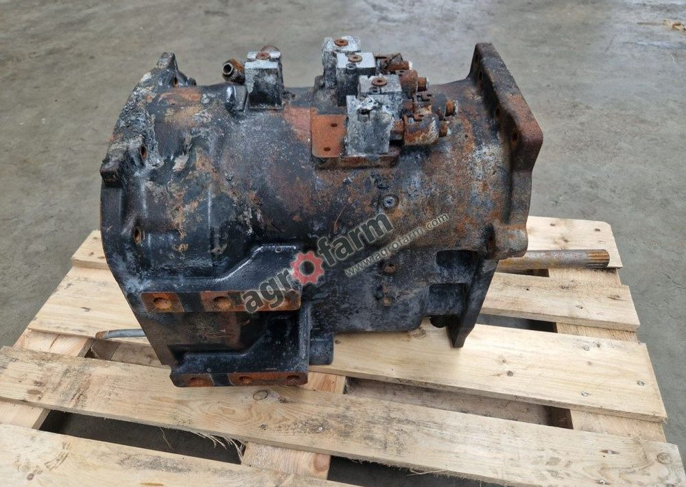Skrzynia biegów Case Luxxum 120 ZF - תיבת הילוכים: תמונה 2 Skrzynia biegów Case Luxxum 120 ZF - תיבת הילוכים: תמונה 2