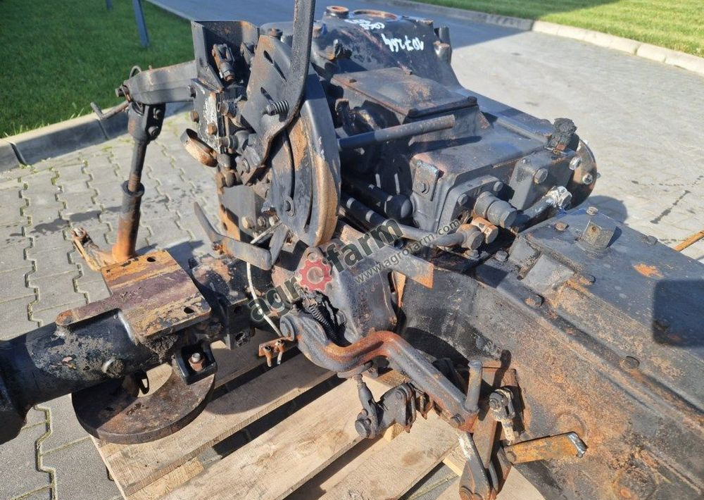 Skrzynia biegów, most tylny Case 833 3232742R1 - תיבת הילוכים: תמונה 1 Skrzynia biegów, most tylny Case 833 3232742R1 - תיבת הילוכים: תמונה 1