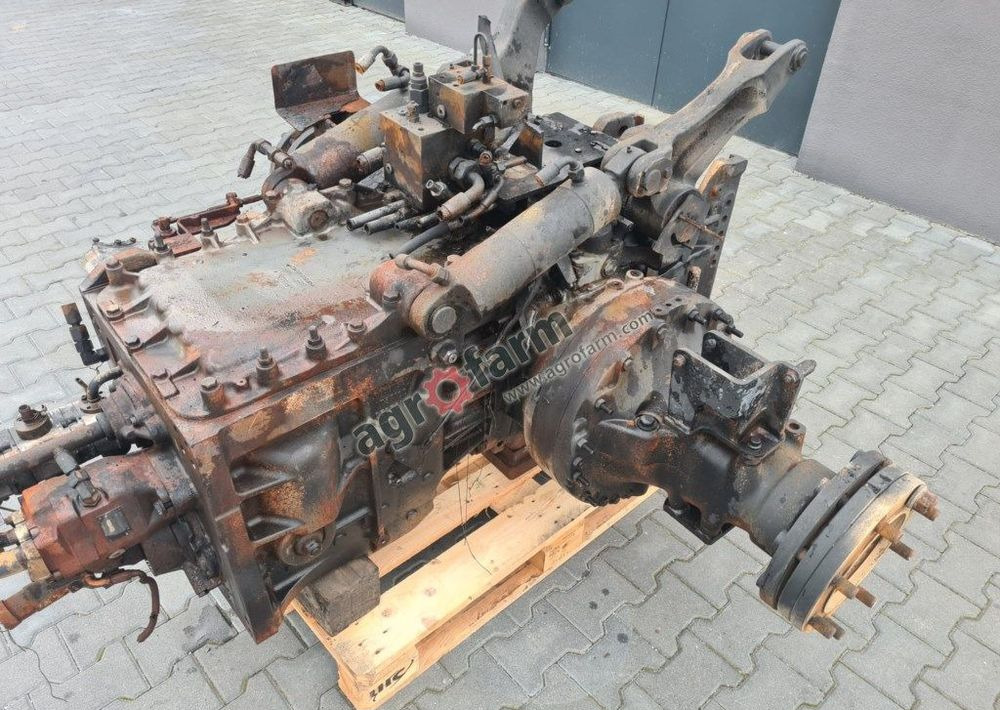 Skrzynia biegów, tylny most Massey Ferguson 6614 - תיבת הילוכים: תמונה 2 Skrzynia biegów, tylny most Massey Ferguson 6614 - תיבת הילוכים: תמונה 2