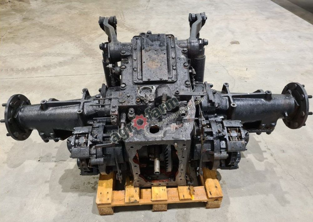 TYLNY MOST DEUTZ FAHR AGROSTAR 6.61 4374608R - תמסורת: תמונה 4 TYLNY MOST DEUTZ FAHR AGROSTAR 6.61 4374608R - תמסורת: תמונה 4