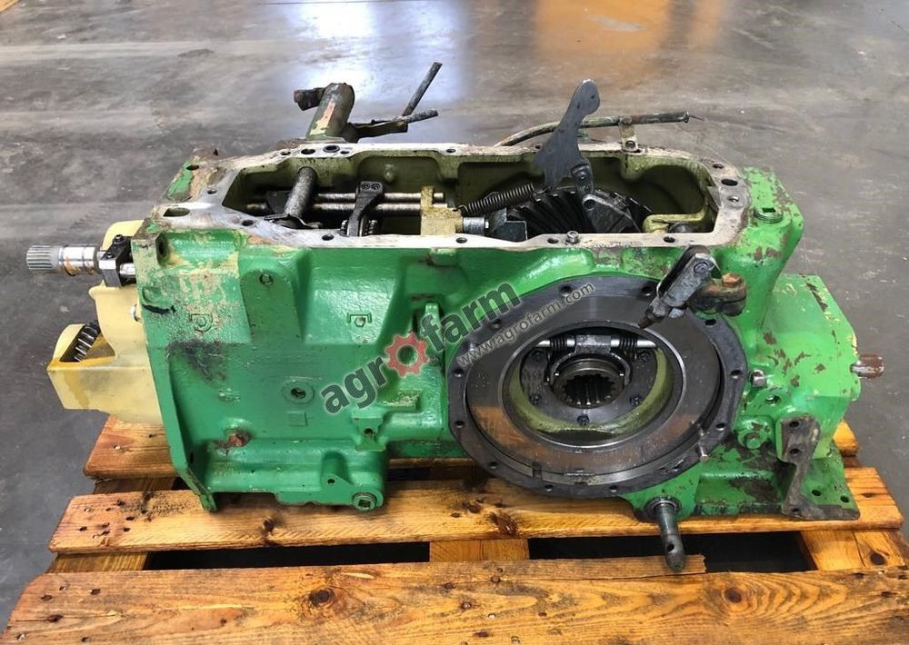 TYLNY MOST JOHN DEERE 2140 L36623 - תמסורת: תמונה 2 TYLNY MOST JOHN DEERE 2140 L36623 - תמסורת: תמונה 2