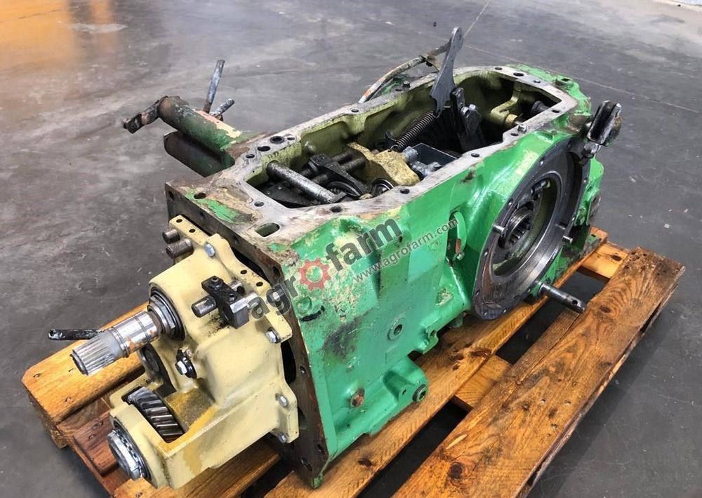 TYLNY MOST JOHN DEERE 2140 L36623 - תמסורת: תמונה 1 TYLNY MOST JOHN DEERE 2140 L36623 - תמסורת: תמונה 1