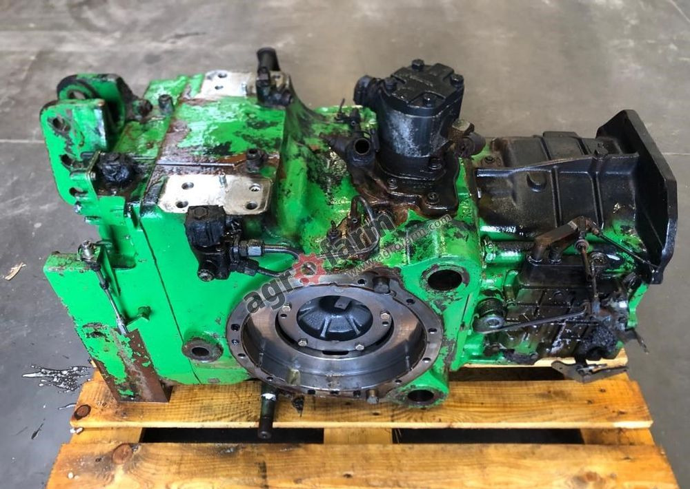 TYLNY MOST JOHN DEERE 6110 L115877 - תמסורת: תמונה 2 TYLNY MOST JOHN DEERE 6110 L115877 - תמסורת: תמונה 2
