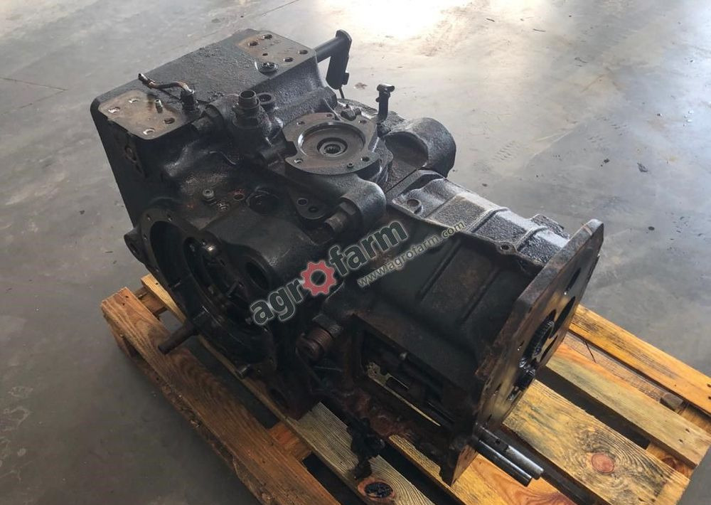 TYLNY MOST JOHN DEERE 6400 L115878 - תמסורת: תמונה 2 TYLNY MOST JOHN DEERE 6400 L115878 - תמסורת: תמונה 2