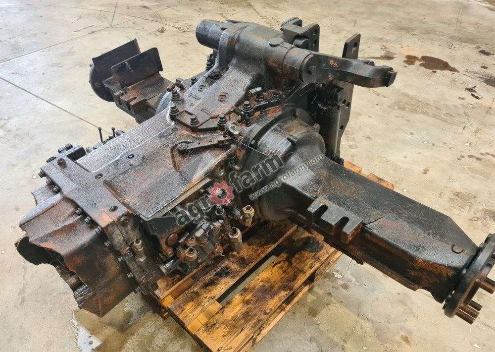 Tylny most Massey Ferguson 5445 851B9 - תיבת הילוכים: תמונה 1 Tylny most Massey Ferguson 5445 851B9 - תיבת הילוכים: תמונה 1