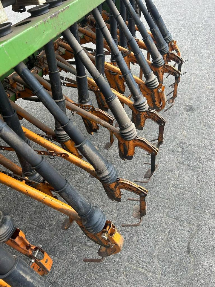Amazone D7 Type 33 - מקדחת זרעים: תמונה 4 Amazone D7 Type 33 - מקדחת זרעים: תמונה 4
