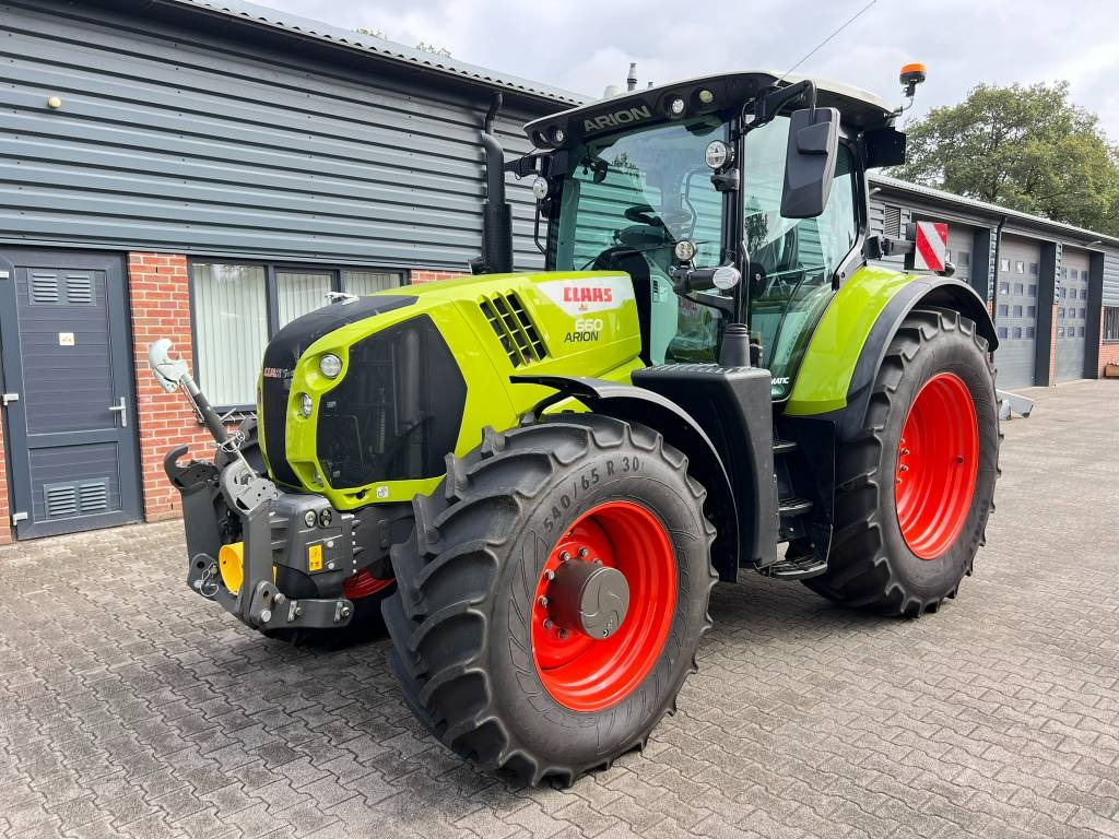 Claas Arion 660 - טרקטור חקלאי: תמונה 1 Claas Arion 660 - טרקטור חקלאי: תמונה 1