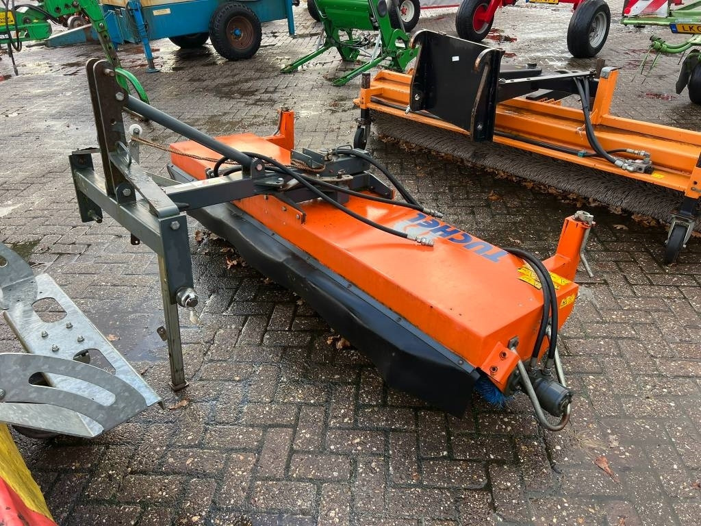 Tuchel EKM 230 HD veegmachine - מטאטא: תמונה 1 Tuchel EKM 230 HD veegmachine - מטאטא: תמונה 1