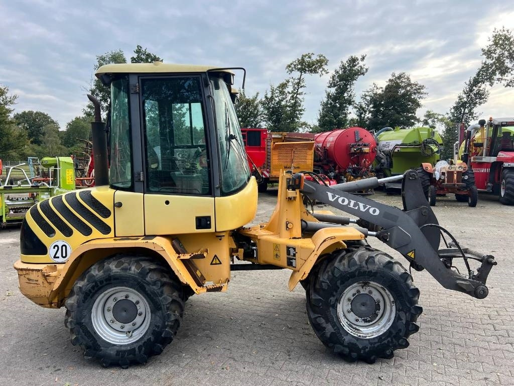 Volvo L 30 B - מעמיס גלגלים: תמונה 1 Volvo L 30 B - מעמיס גלגלים: תמונה 1