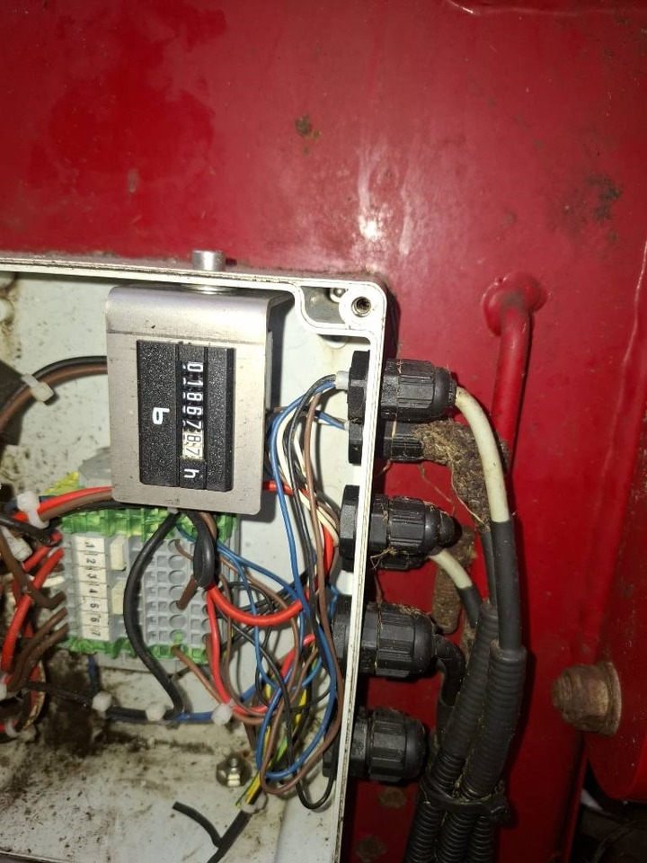 Vredo ZB3-9175 bemester - מפזרת זבל: תמונה 5 Vredo ZB3-9175 bemester - מפזרת זבל: תמונה 5