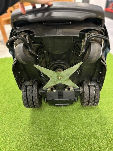 WIPER KXLS ROBOTMAAIER - מכסחת גינה: תמונה 4 WIPER KXLS ROBOTMAAIER - מכסחת גינה: תמונה 4