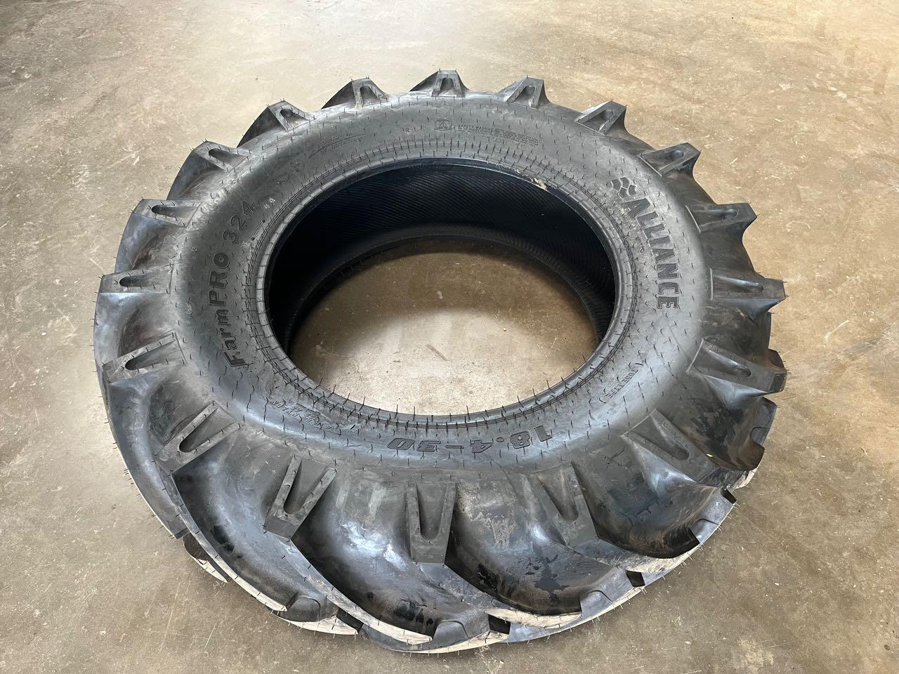 Alliance Farmpro 324, 18.4-30 8PR, 139 A8 - צמיג: תמונה 1 Alliance Farmpro 324, 18.4-30 8PR, 139 A8 - צמיג: תמונה 1