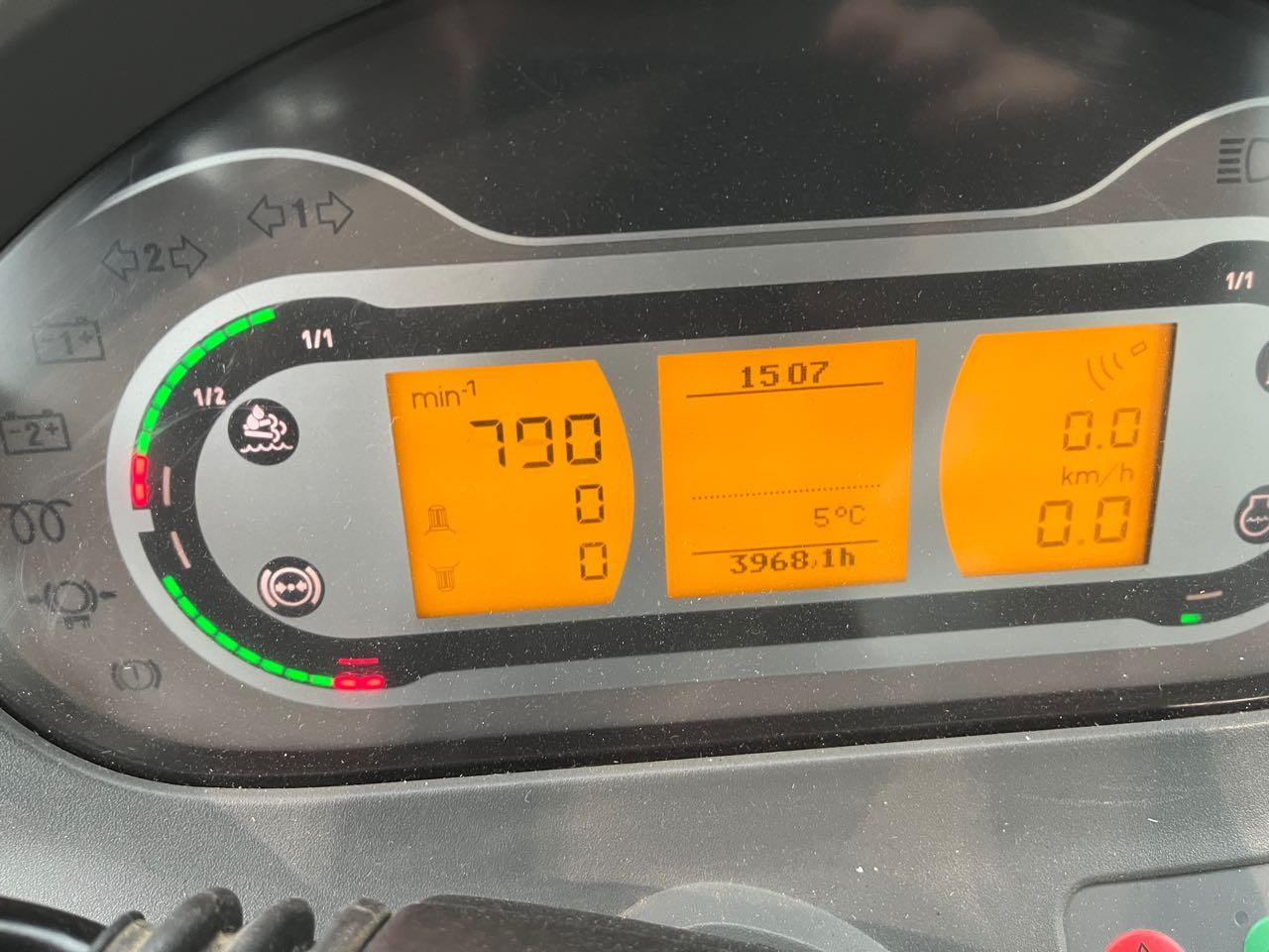 Fendt 720 Vario S4 ProfiPlus - טרקטור חקלאי: תמונה 5 Fendt 720 Vario S4 ProfiPlus - טרקטור חקלאי: תמונה 5