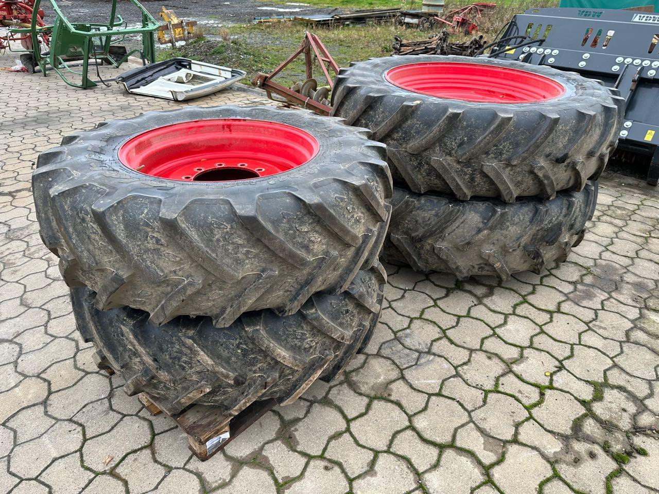 Firestone Komplettsatz 420/85 R30 + 460/85 R42 - צמיג: תמונה 2 Firestone Komplettsatz 420/85 R30 + 460/85 R42 - צמיג: תמונה 2