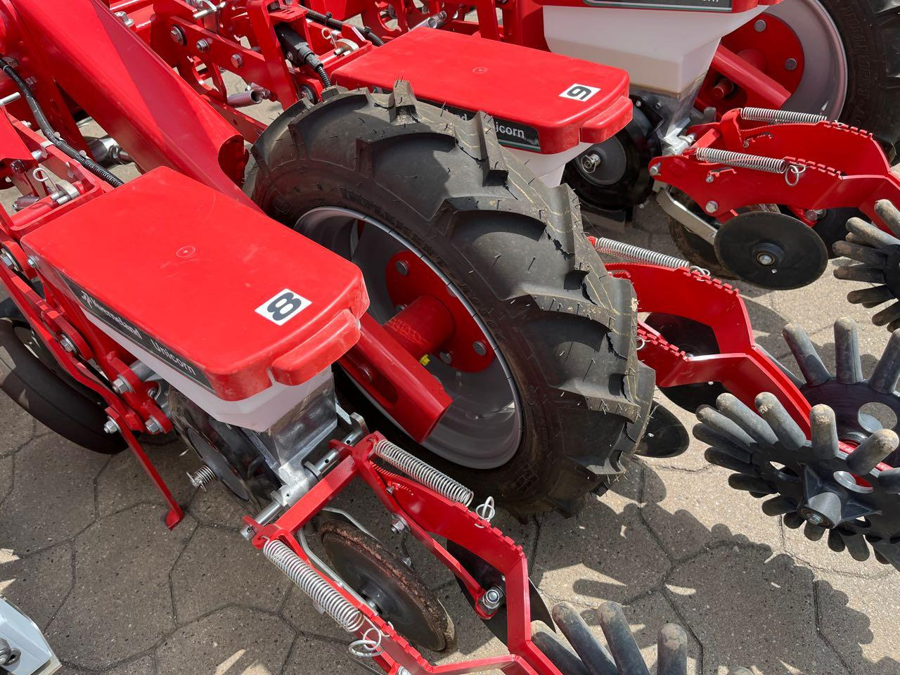 Kverneland Unicorn SD e-drive - מכונת זריעה מדויקת: תמונה 5 Kverneland Unicorn SD e-drive - מכונת זריעה מדויקת: תמונה 5