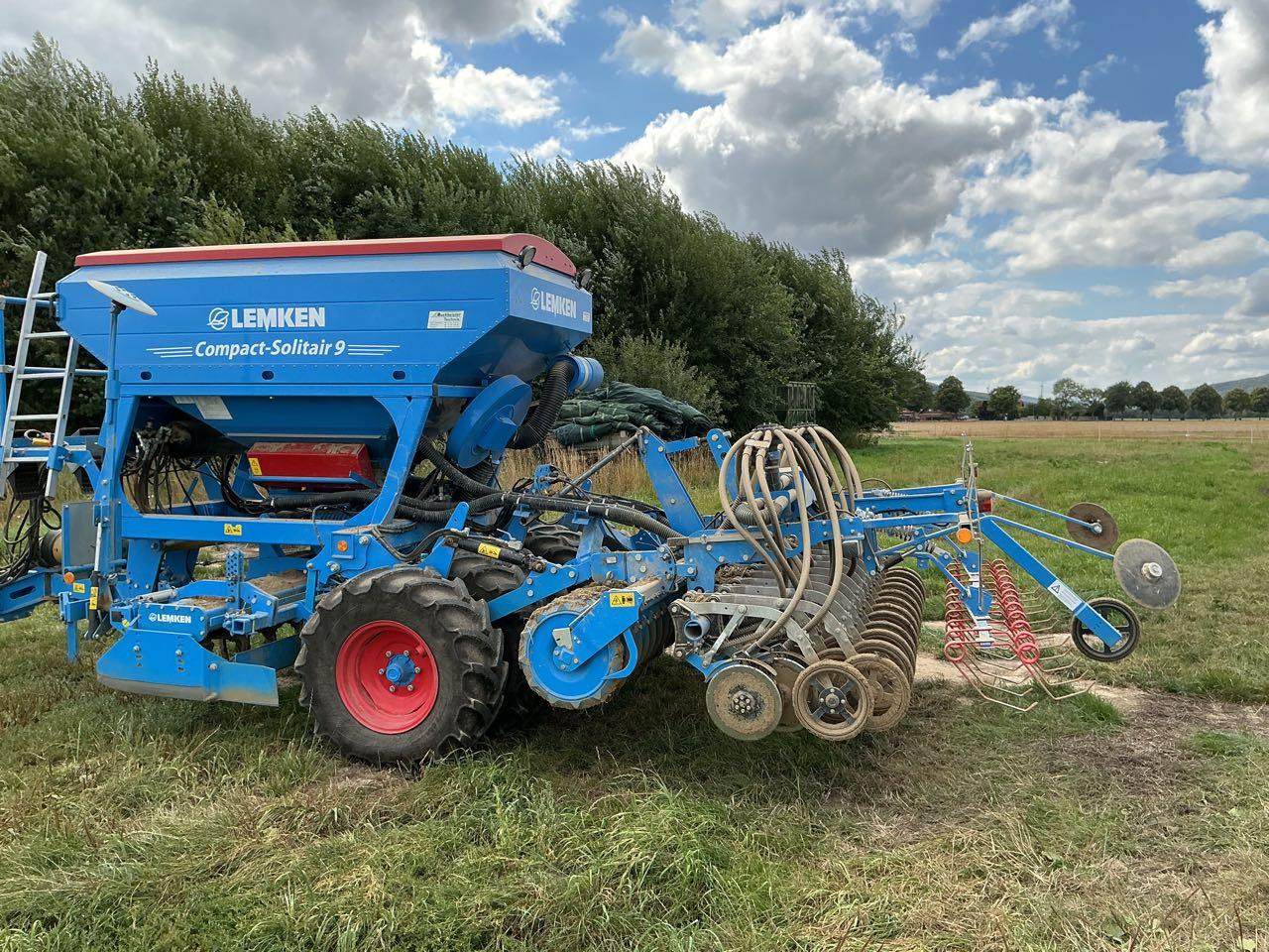 Lemken Compact Solitair 9/300 Z - מקדחת זריעה משולבת: תמונה 2 Lemken Compact Solitair 9/300 Z - מקדחת זריעה משולבת: תמונה 2