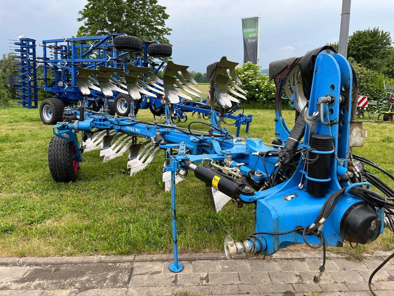 Lemken Juwel 8 V T 5 + 1 L 100 TurnControl - מחרשה: תמונה 3 Lemken Juwel 8 V T 5 + 1 L 100 TurnControl - מחרשה: תמונה 3